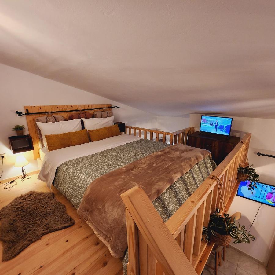 Luxury Loft Apartment Vivian Patras Exterior foto